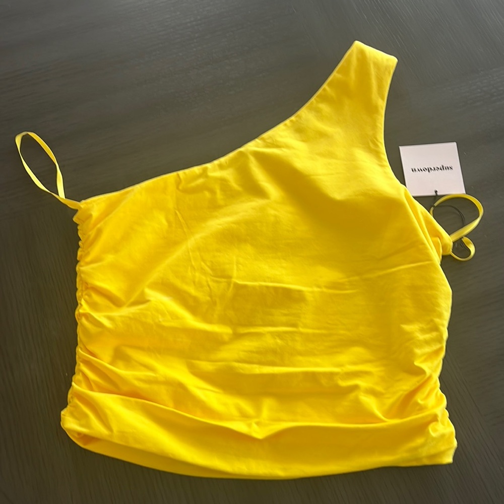 Revolve top!